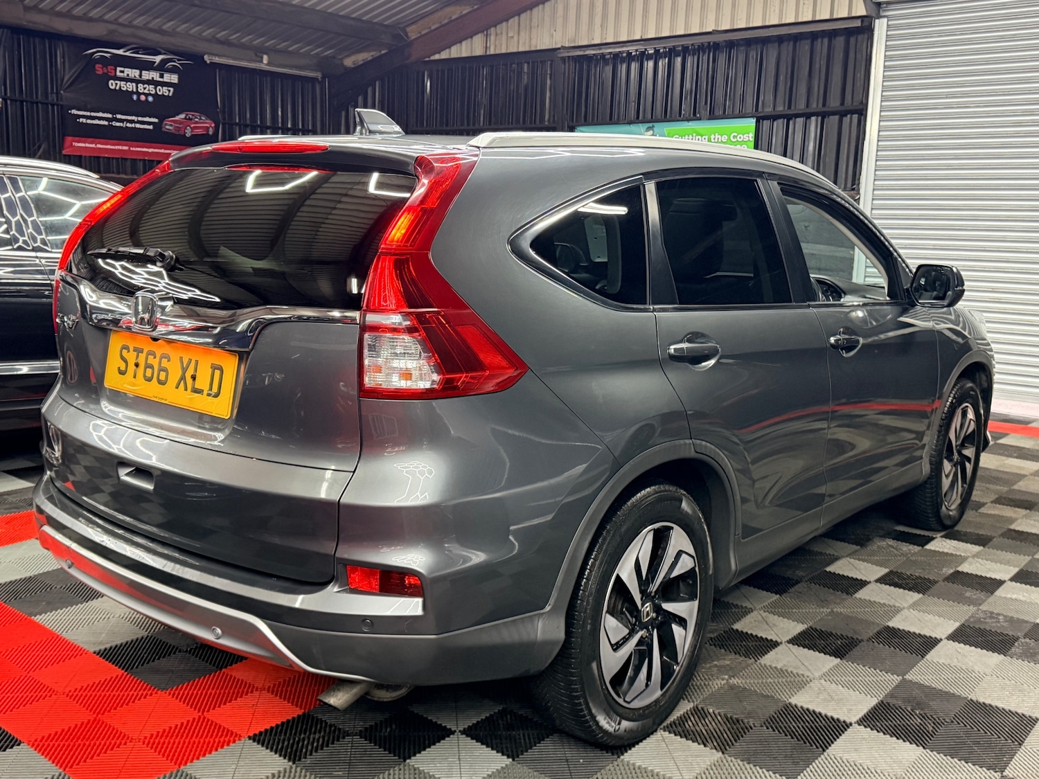 Used Honda CR-V 2017 for sale - 77297359: Photo 10