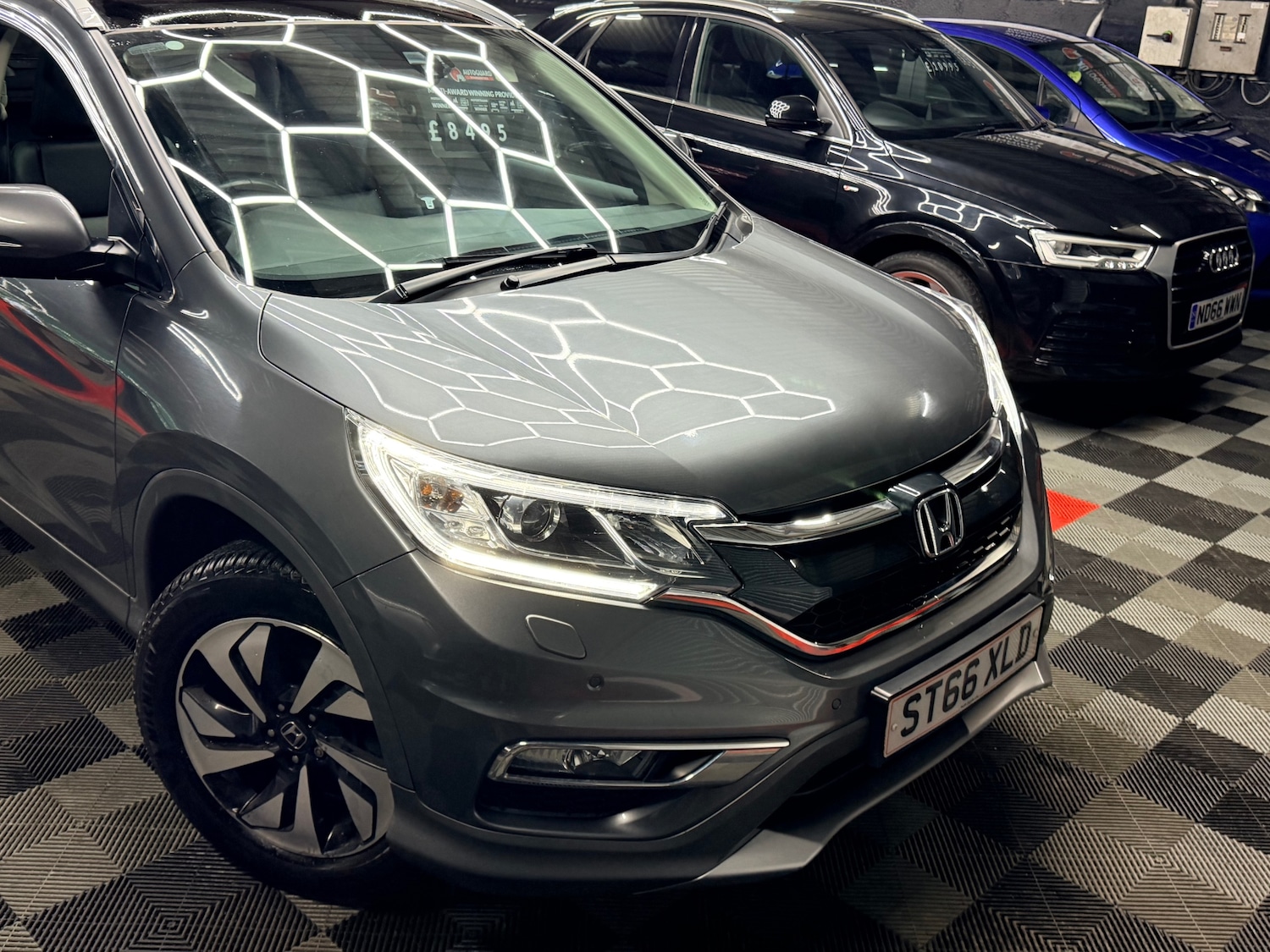 Used Honda CR-V 2017 for sale - 77297359: Photo 2