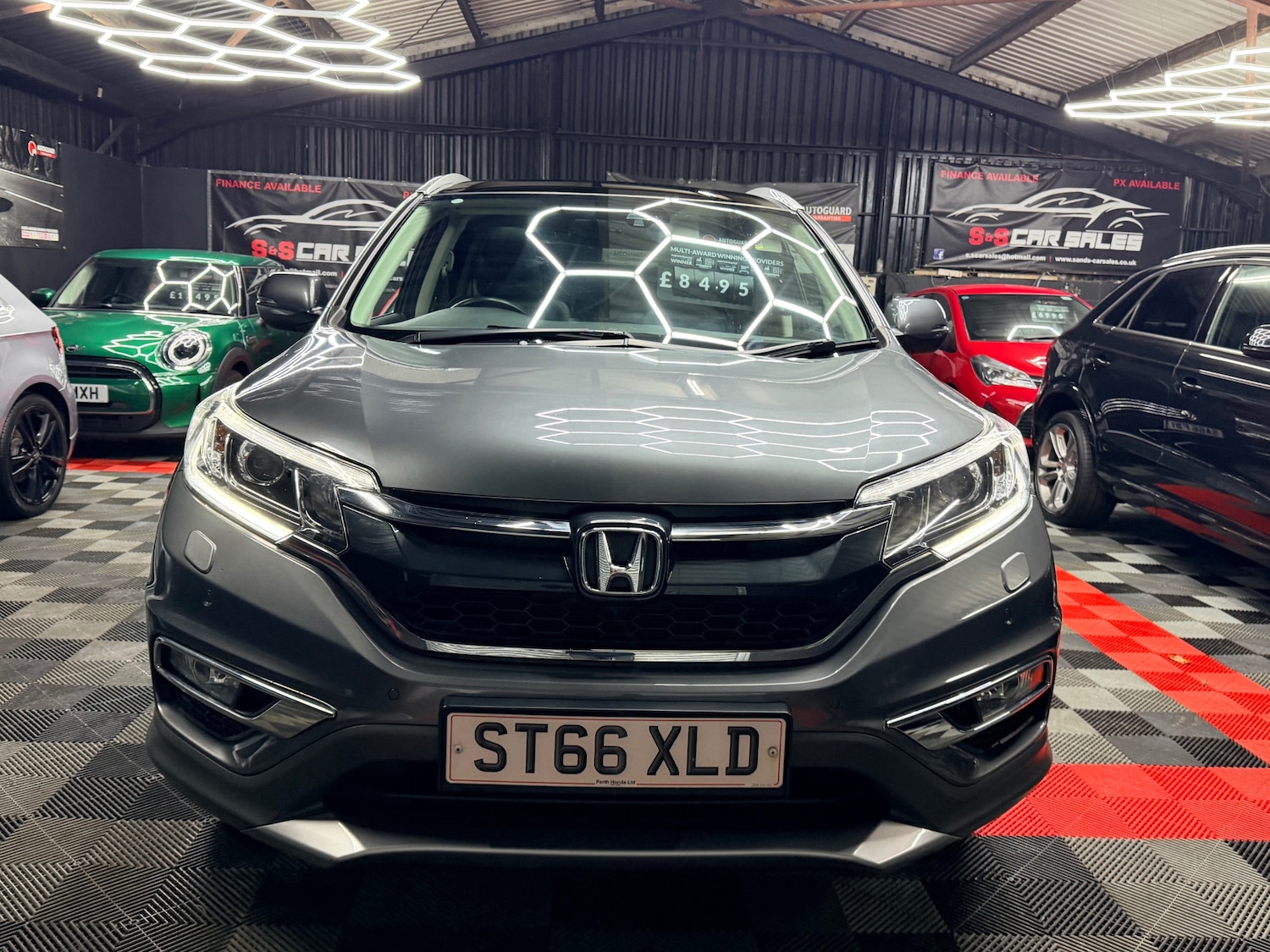 Used Honda CR-V 2017 for sale - 77297359: Photo 3