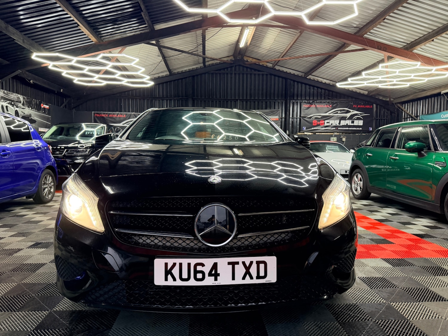 Used Mercedes-Benz A-Class 2014 for sale - 77032844: Photo 3