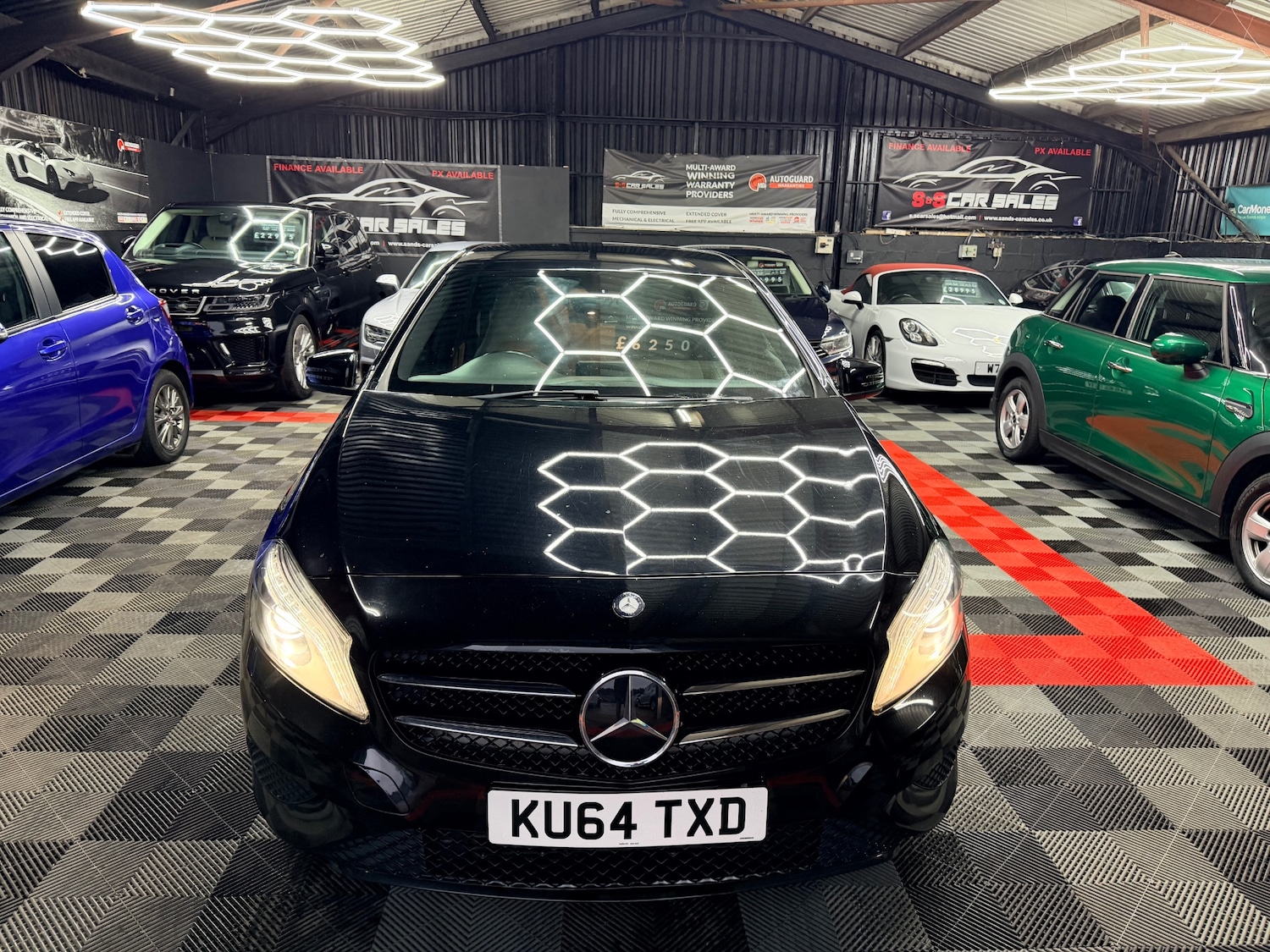 Used Mercedes-Benz A-Class 2014 for sale - 77032844: Photo 4