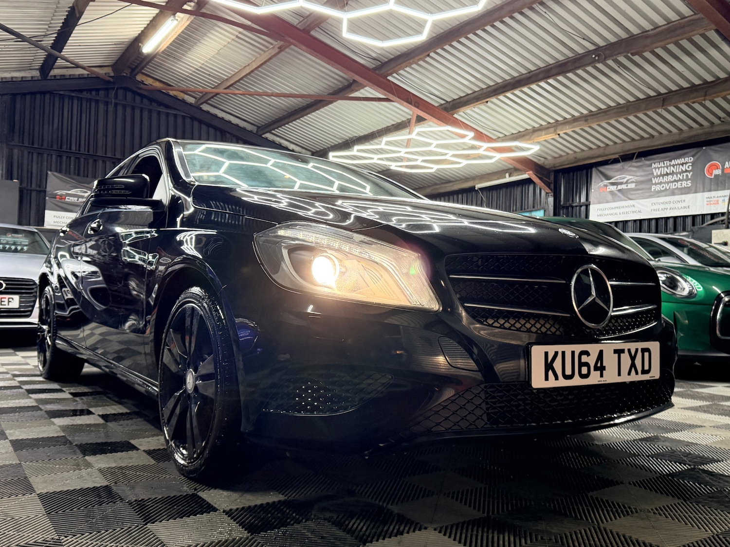 Used Mercedes-Benz A-Class 2014 for sale - 77032844: Photo 9