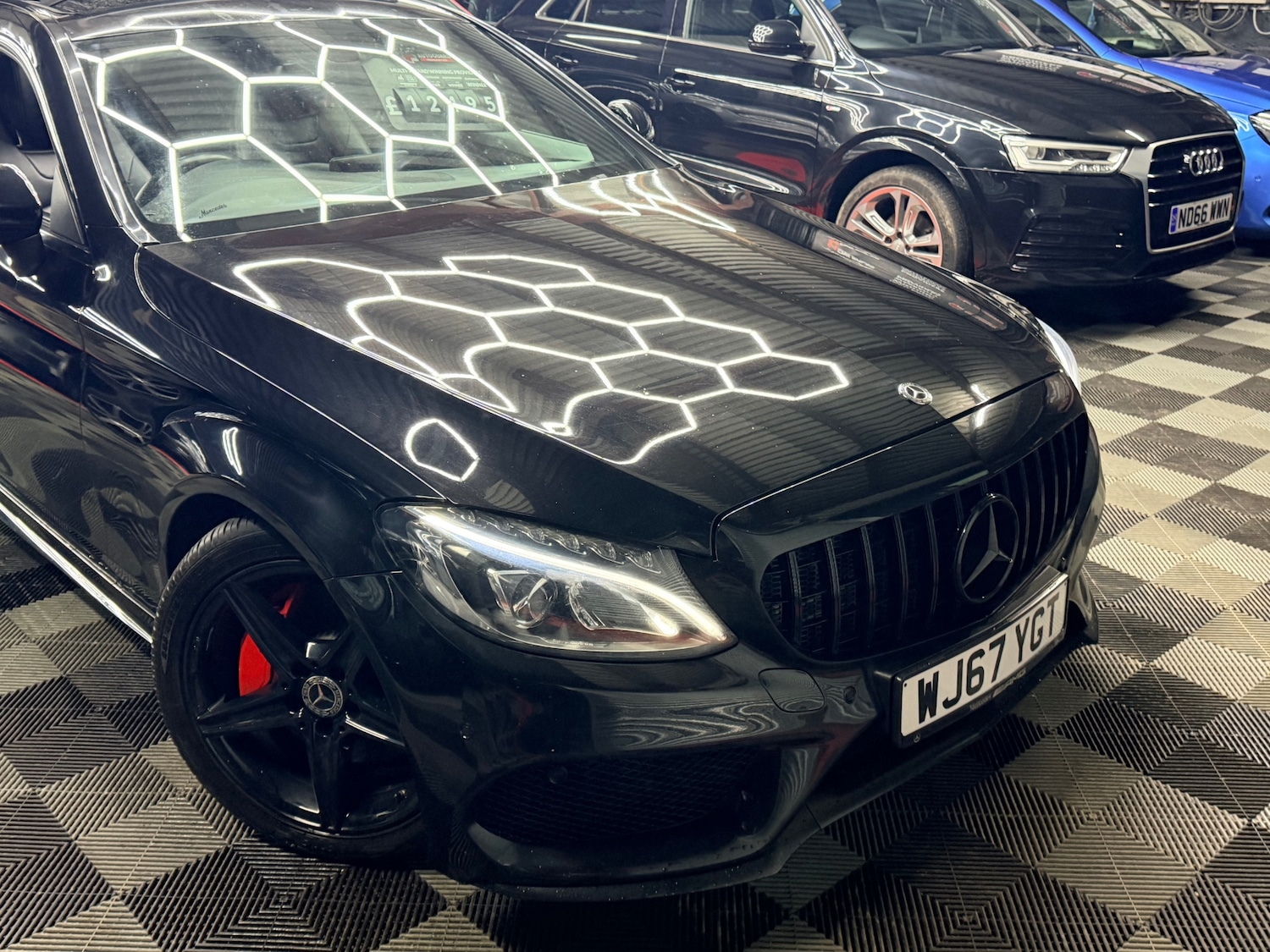 Used Mercedes-Benz C Class 2017 for sale - 77189478: Photo 2