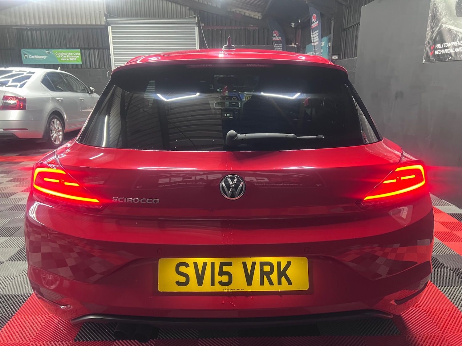 Used Volkswagen Scirocco 2015 for sale - 76566719: Photo 2