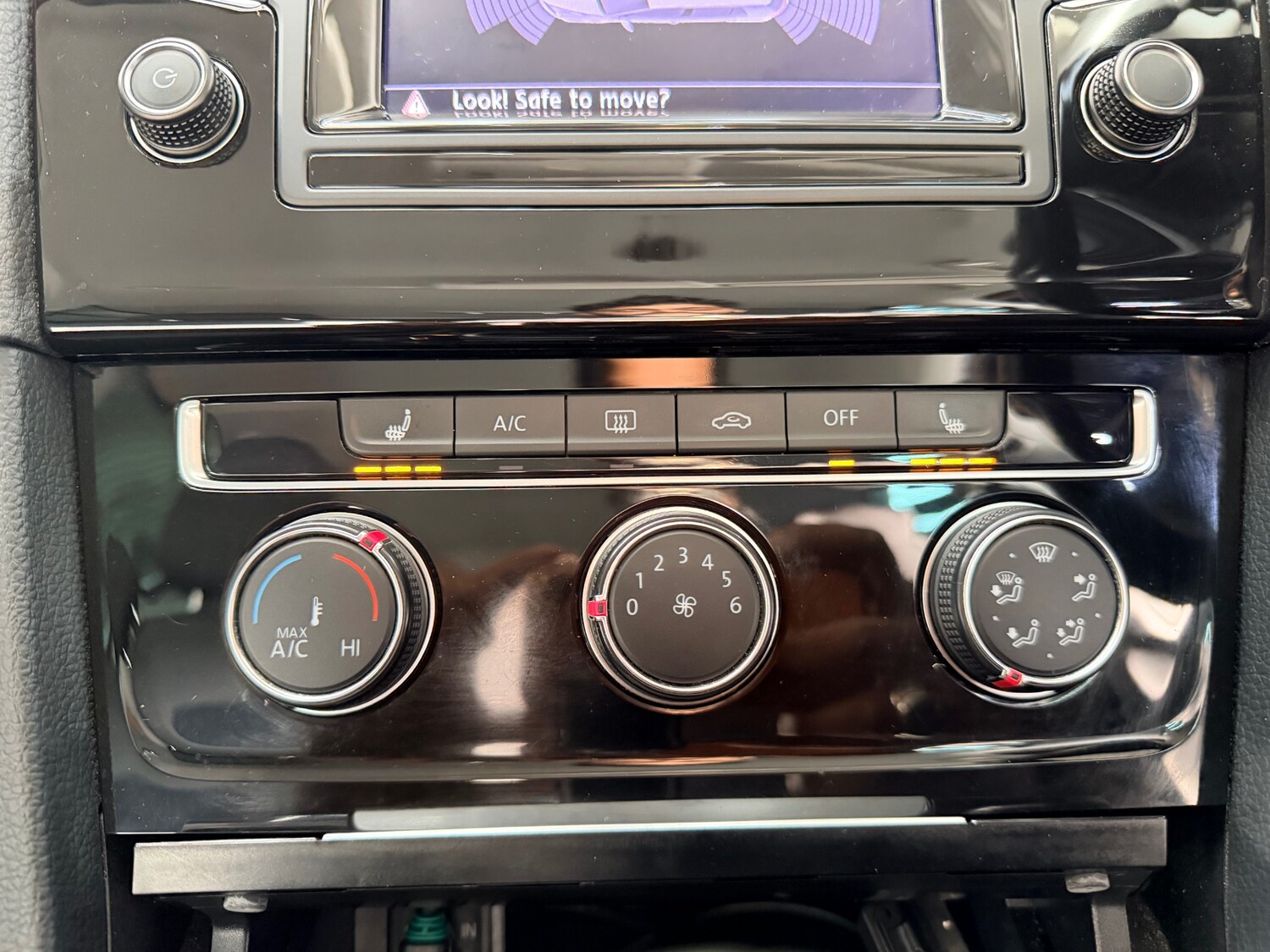 Used Volkswagen Golf 2014 for sale - 78105736: Photo 24