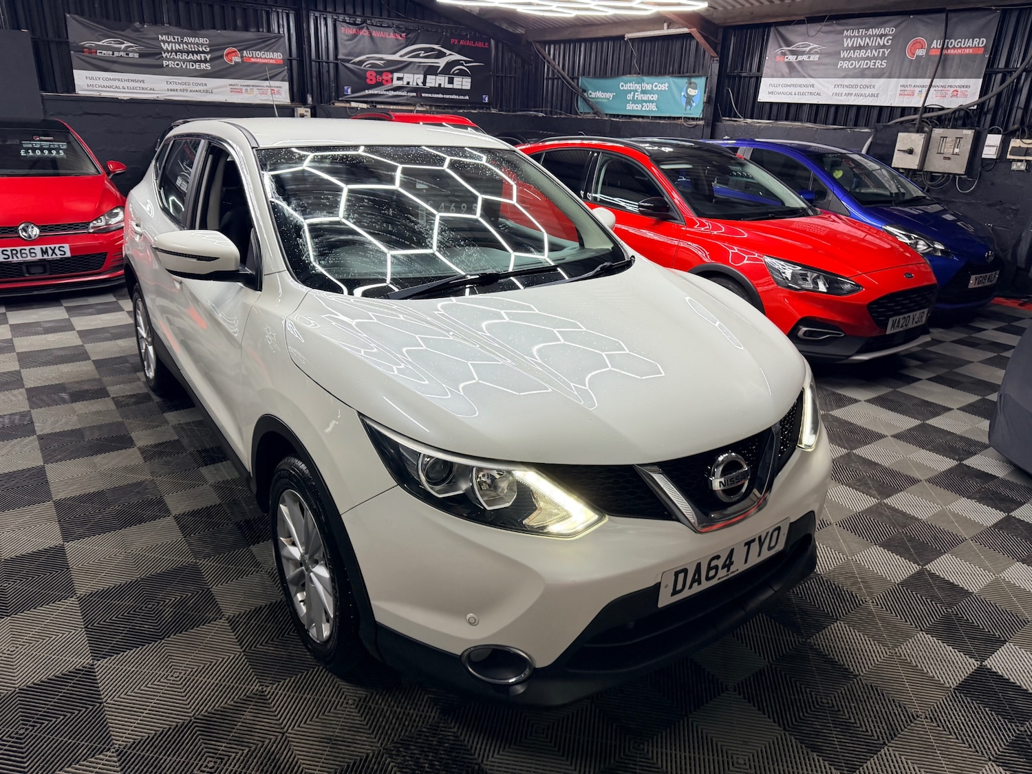 Used Nissan Qashqai 2014 for sale - 77378039: Photo 6