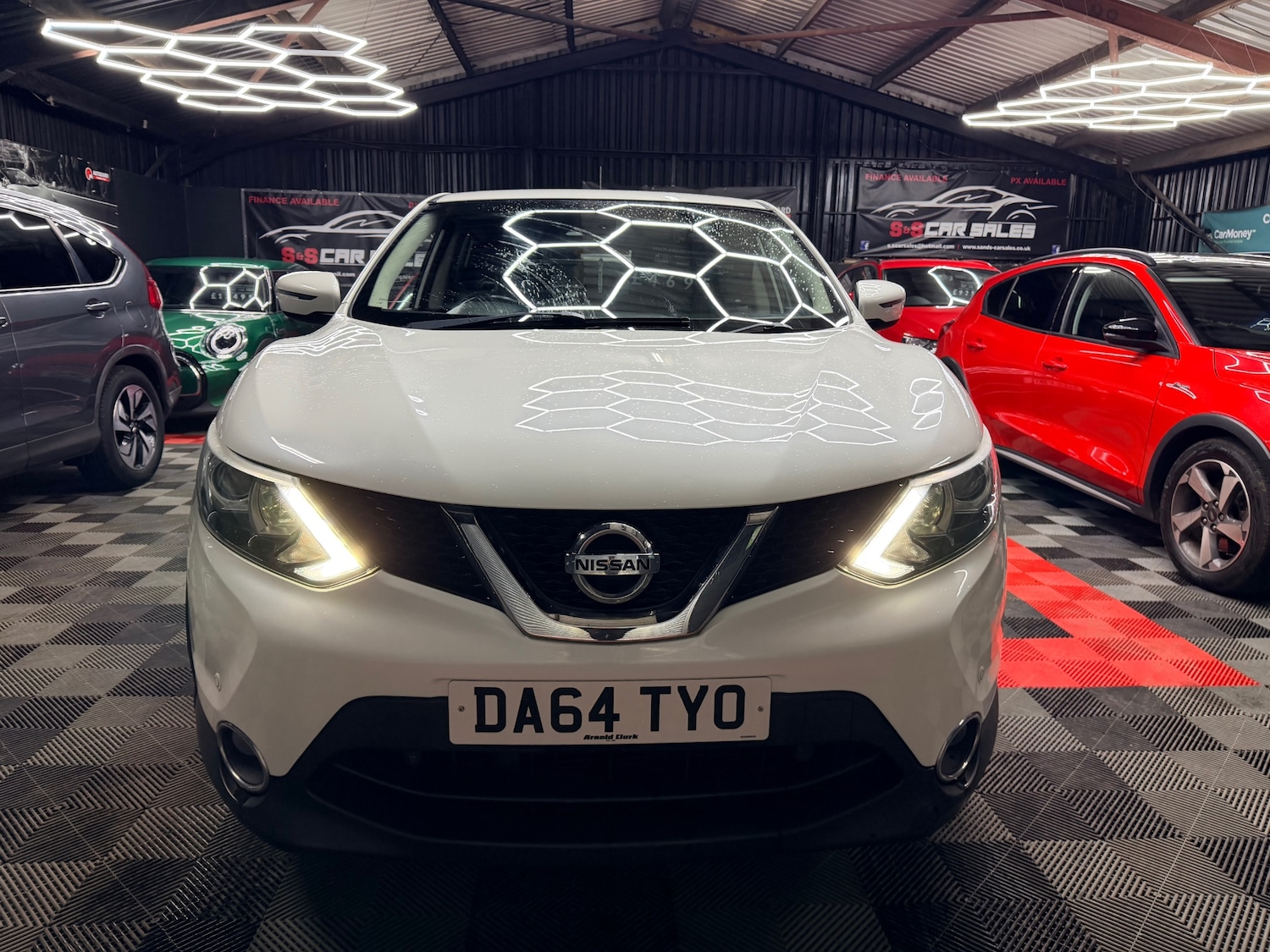 Used Nissan Qashqai 2014 for sale - 77378039: Photo 8