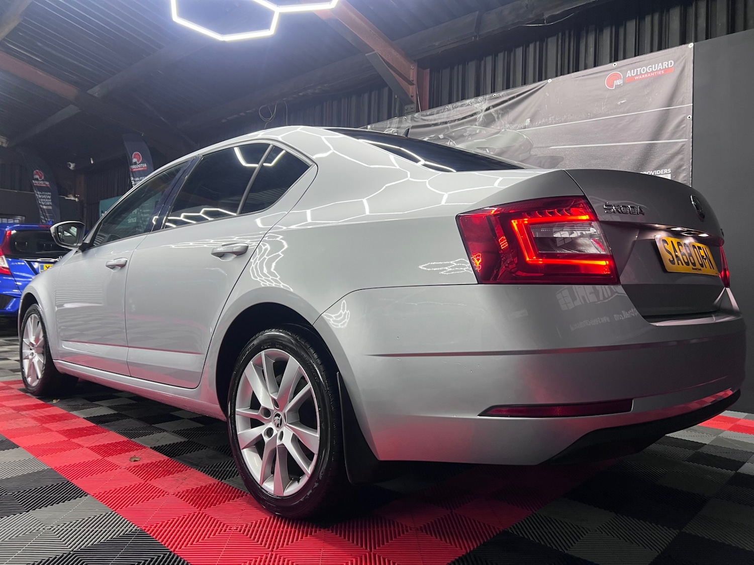 Used Skoda Octavia 2018 for sale - 76506284: Photo 2