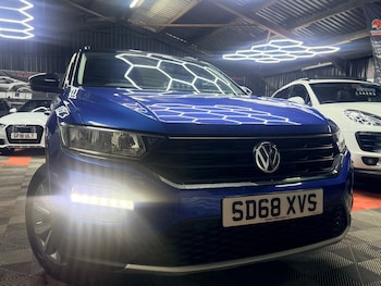 Used Volkswagen T-Roc 2018 for sale - 79595086: Photo