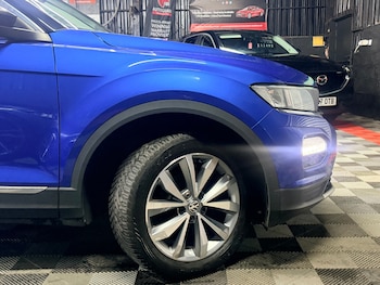 Used Volkswagen T-Roc 2018 for sale - 79595086: Photo