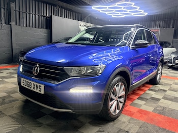 Used Volkswagen T-Roc 2018 for sale - 79595086: Photo