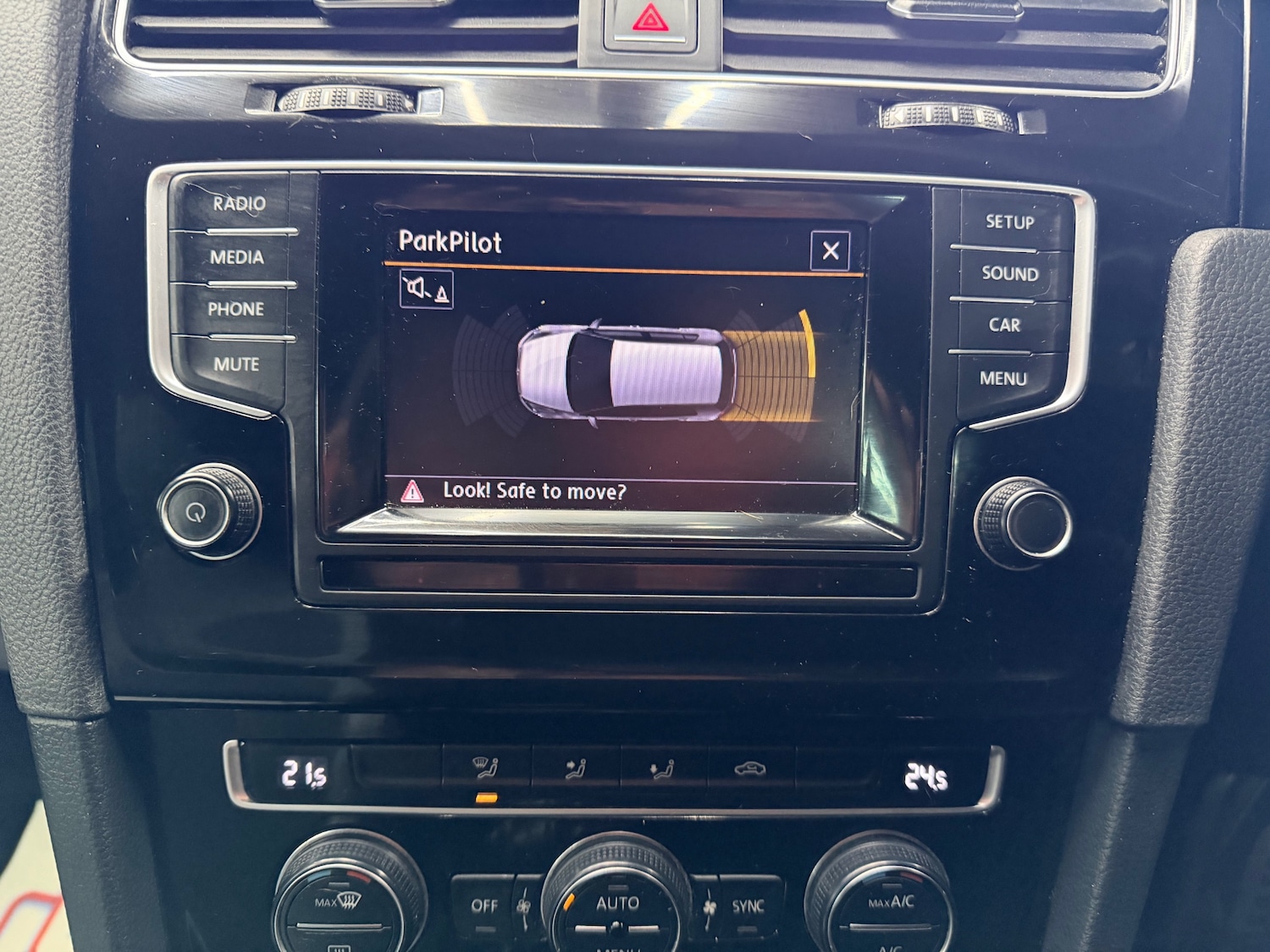 Used Volkswagen Golf 2015 for sale - 77619372: Photo 23