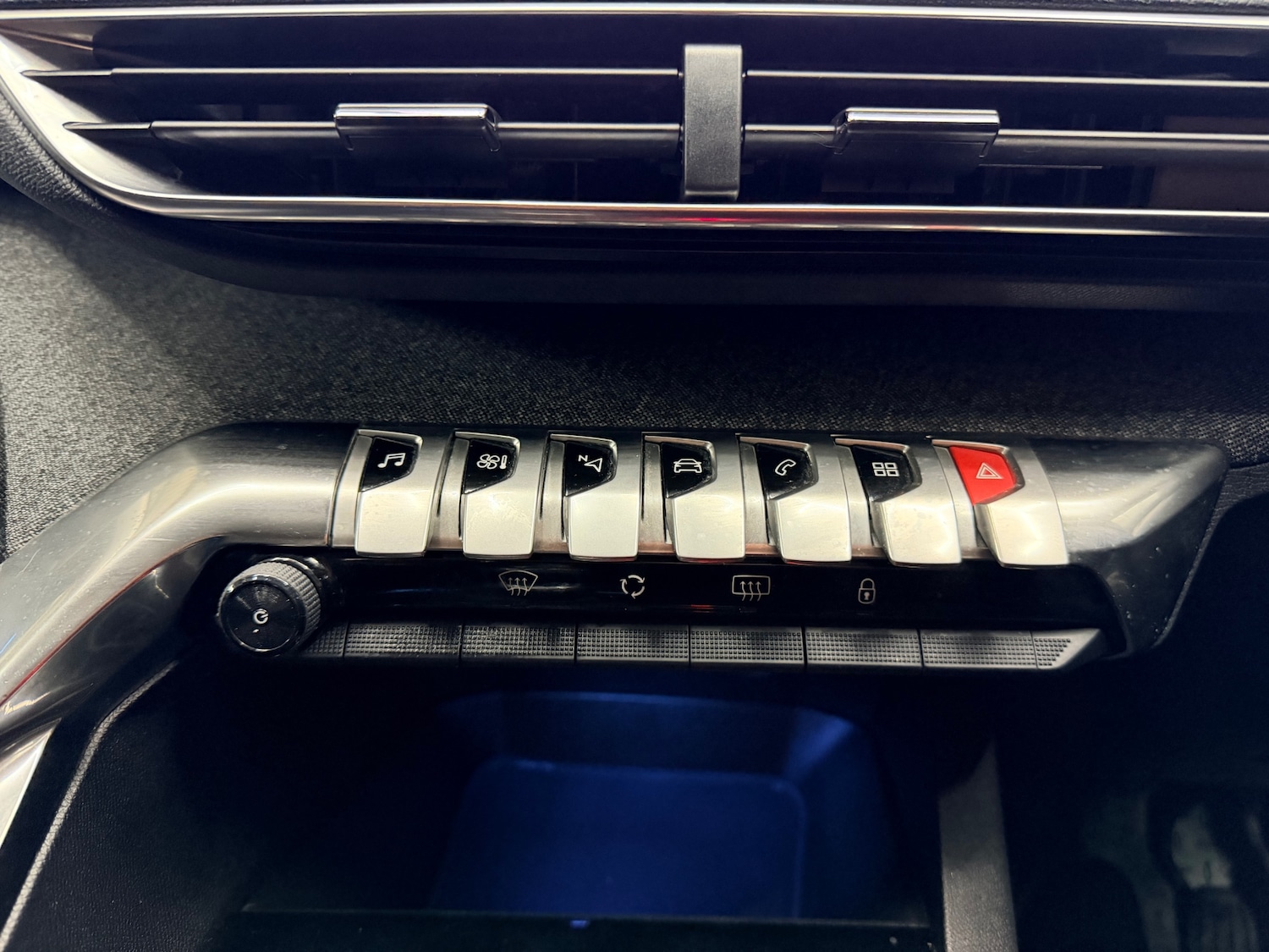 Used Peugeot 3008 2018 for sale - 76598727: Photo 23