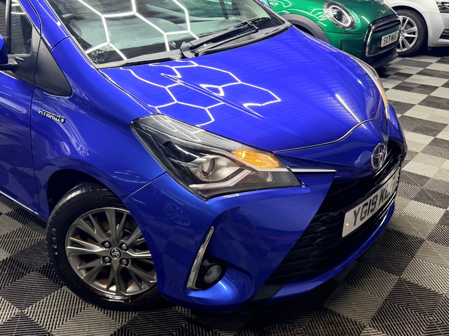Used Toyota Yaris 2019 for sale - 76969647: Photo 2