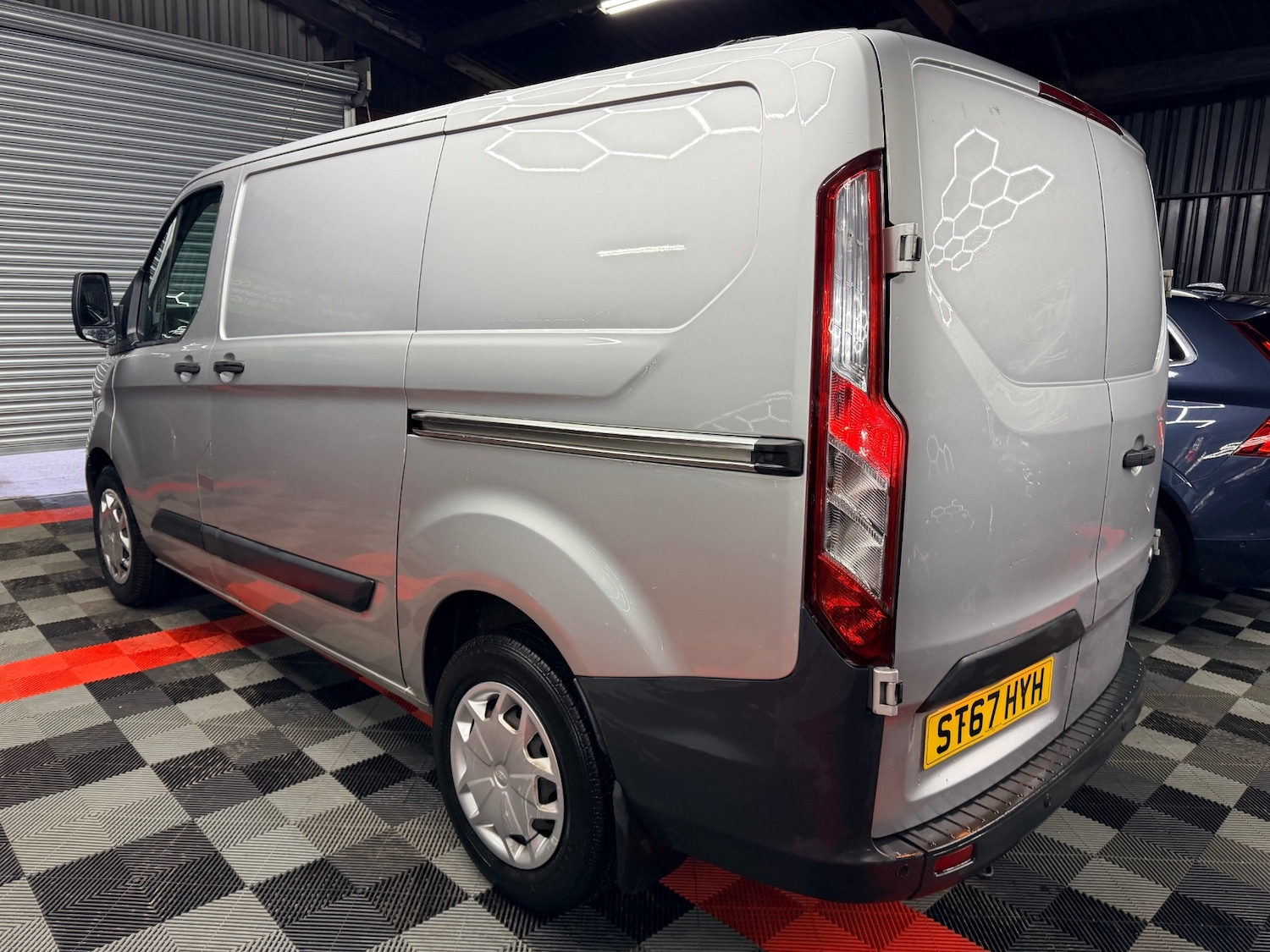 Used Ford Transit Custom 2017 for sale - 77296338: Photo 9