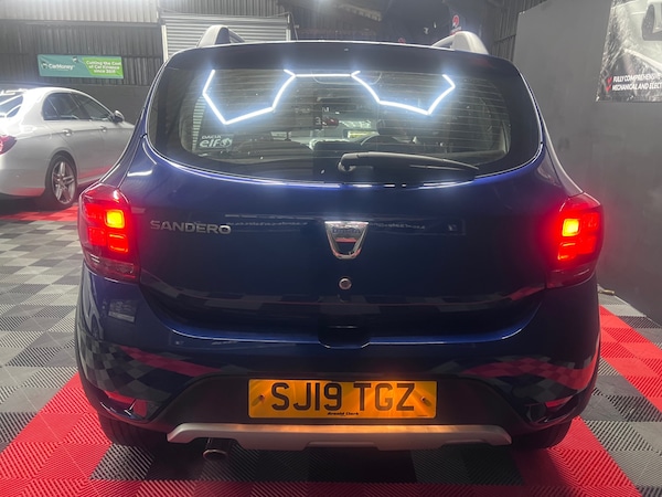 Used Dacia Sandero Stepway 2019 for sale - 76208655: Photo 3