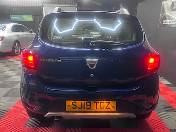 Used Dacia Sandero Stepway 2019 for sale - 76208655: Photo 3