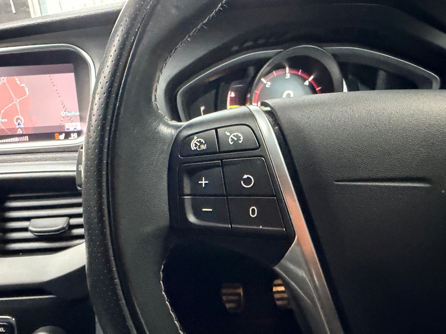 Used Volvo V40 2019 for sale - 78175489: Photo 27