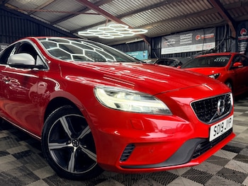 Used Volvo V40 2019 for sale - 78175489: Photo