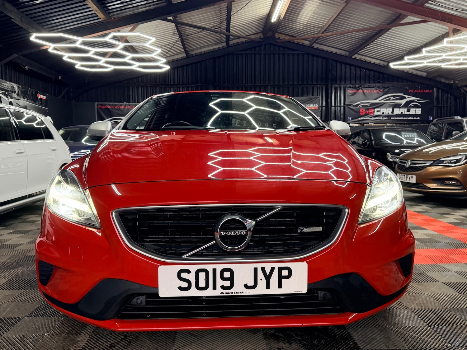 Used Volvo V40 2019 for sale - 78175489: Photo 3