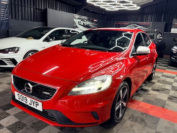 Used Volvo V40 2019 for sale - 78175489: Photo