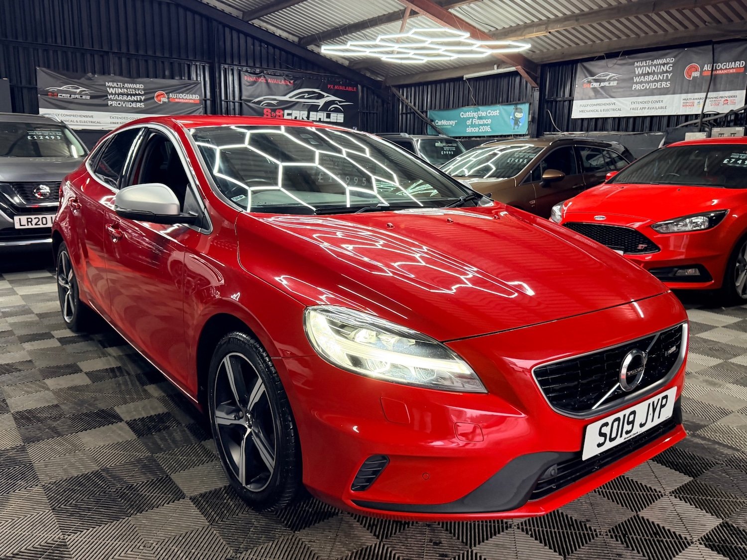 Used Volvo V40 2019 for sale - 78175489: Photo 5