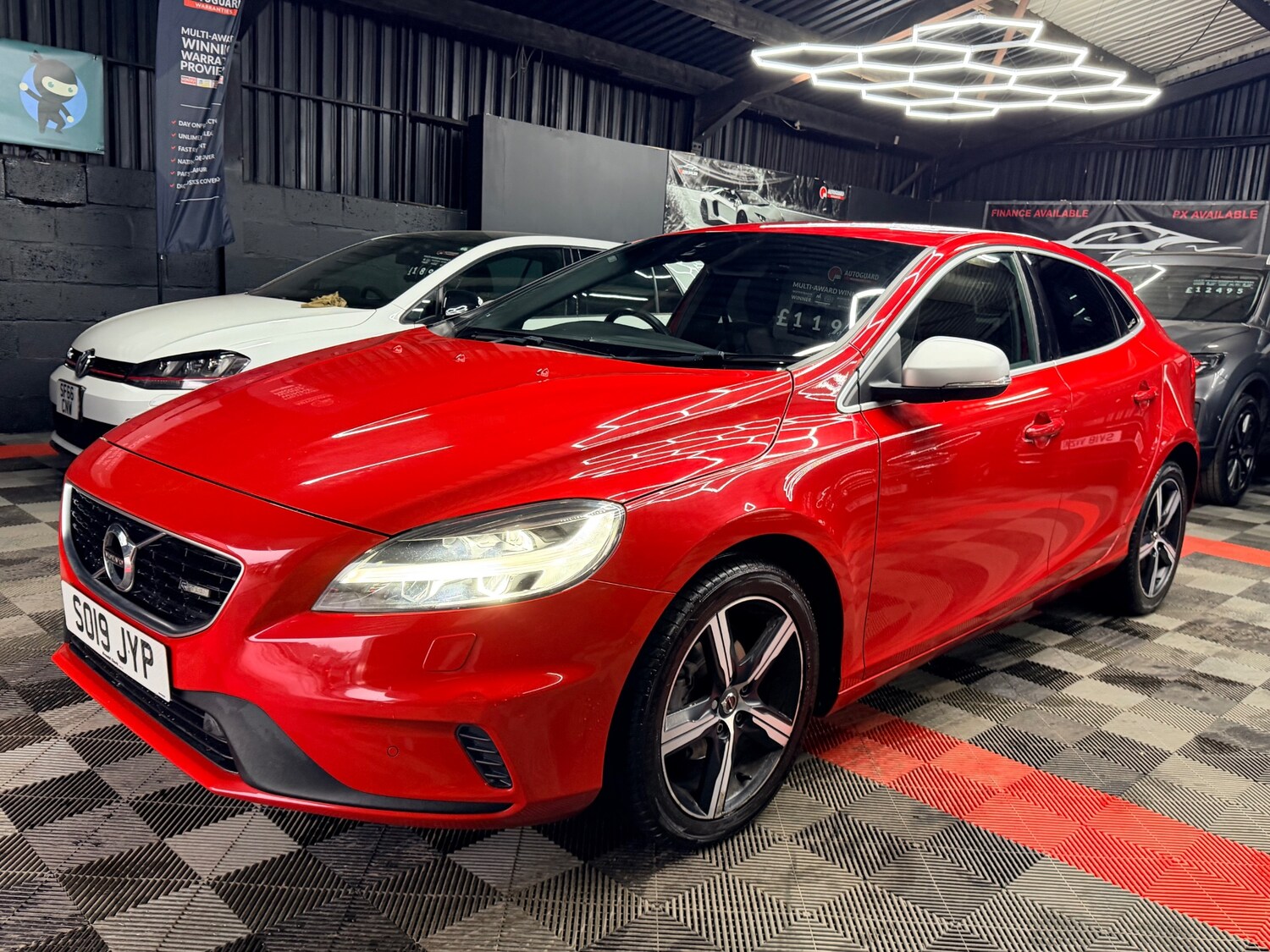 Used Volvo V40 2019 for sale - 78175489: Photo 6