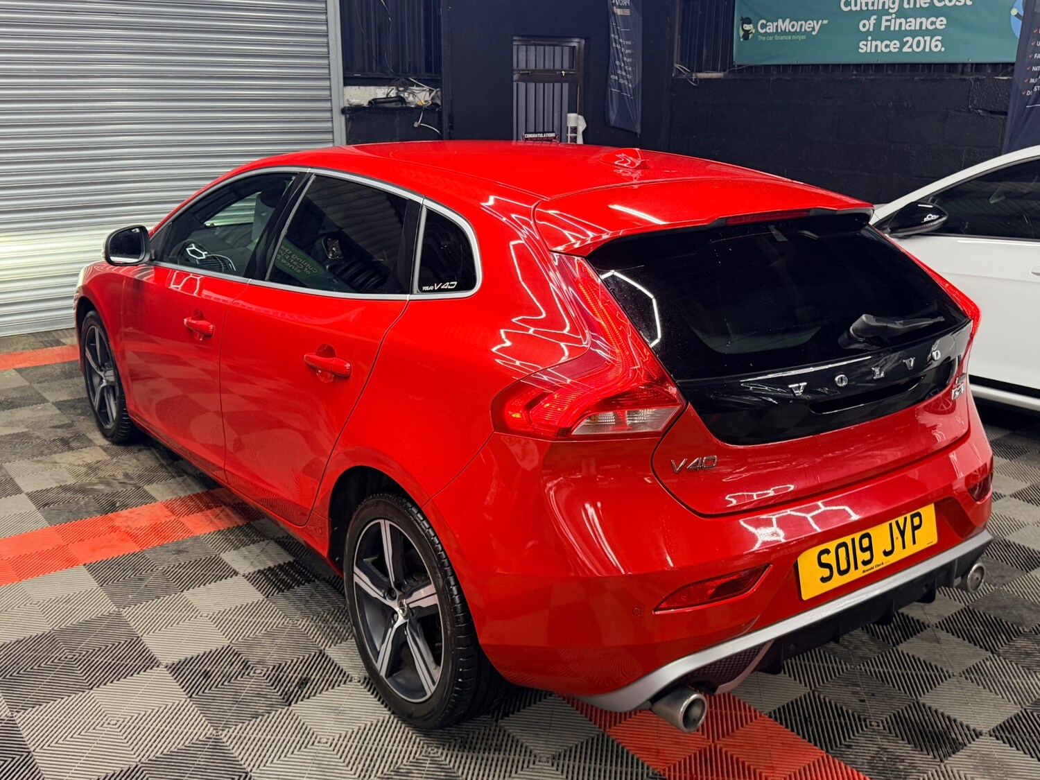 Used Volvo V40 2019 for sale - 78175489: Photo 9