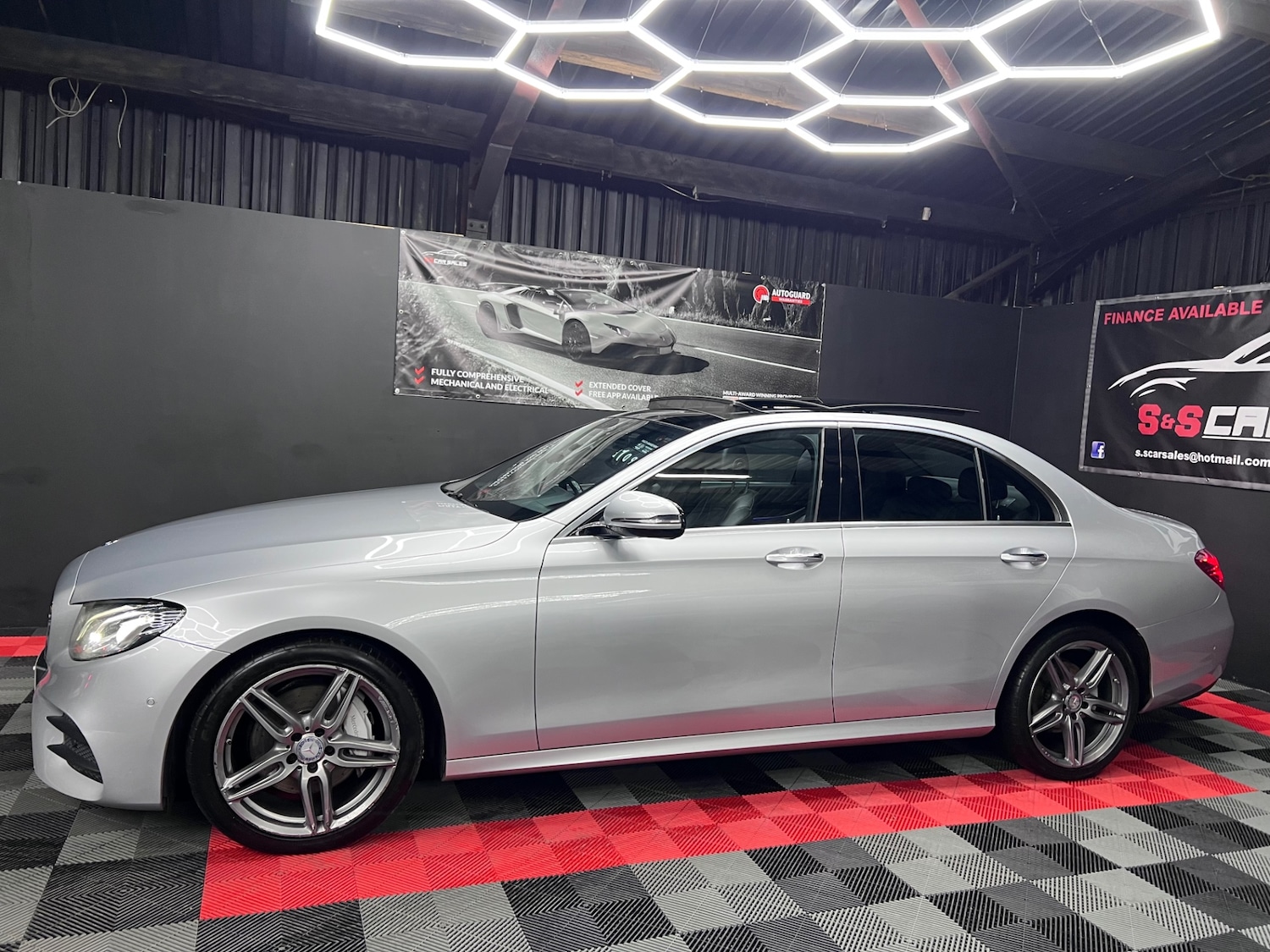 Used Mercedes-Benz E-Class 2016 for sale - 76142433: Photo 6