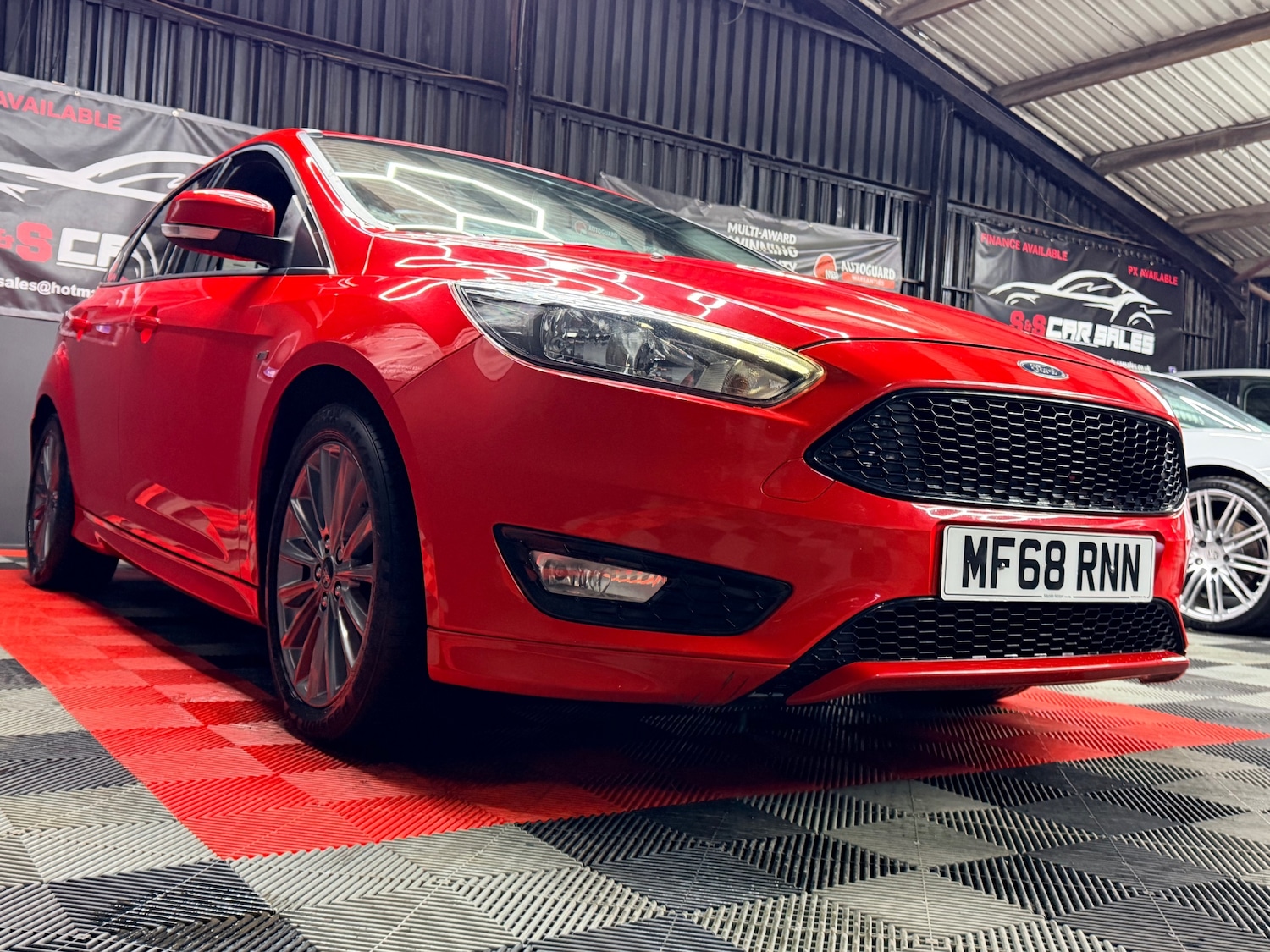 Used Ford Focus 2018 for sale - 76757460: Photo 8