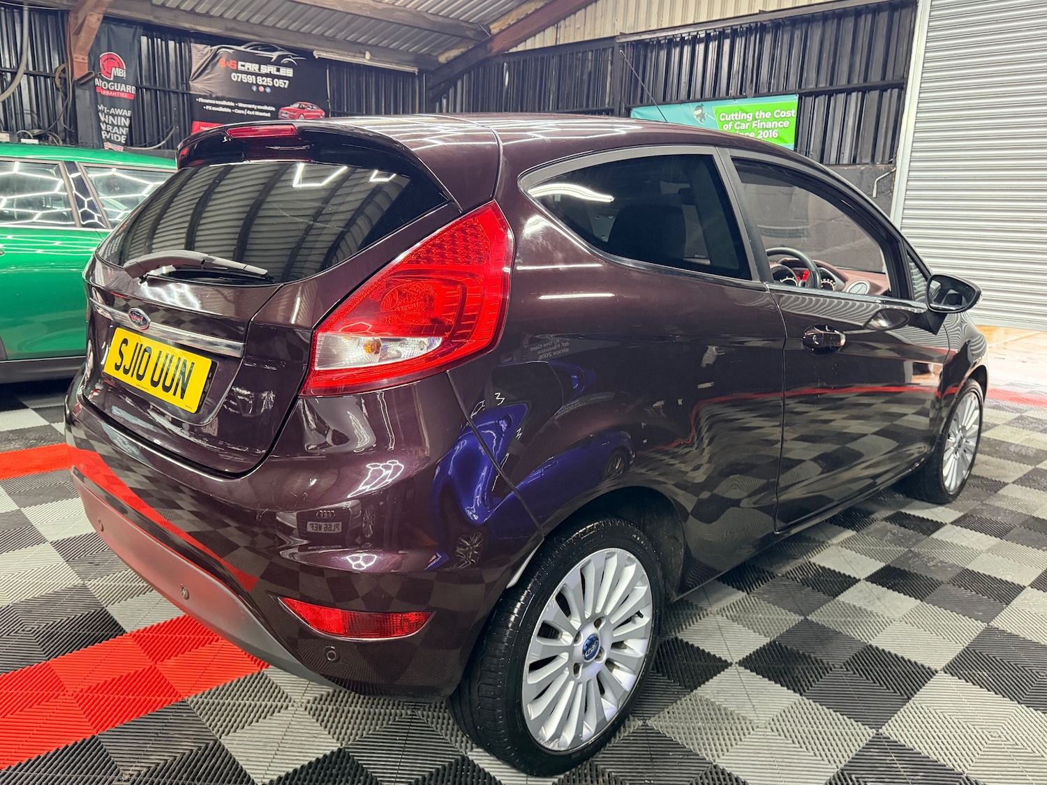 Used Ford Fiesta 2010 for sale - 77024360: Photo 4