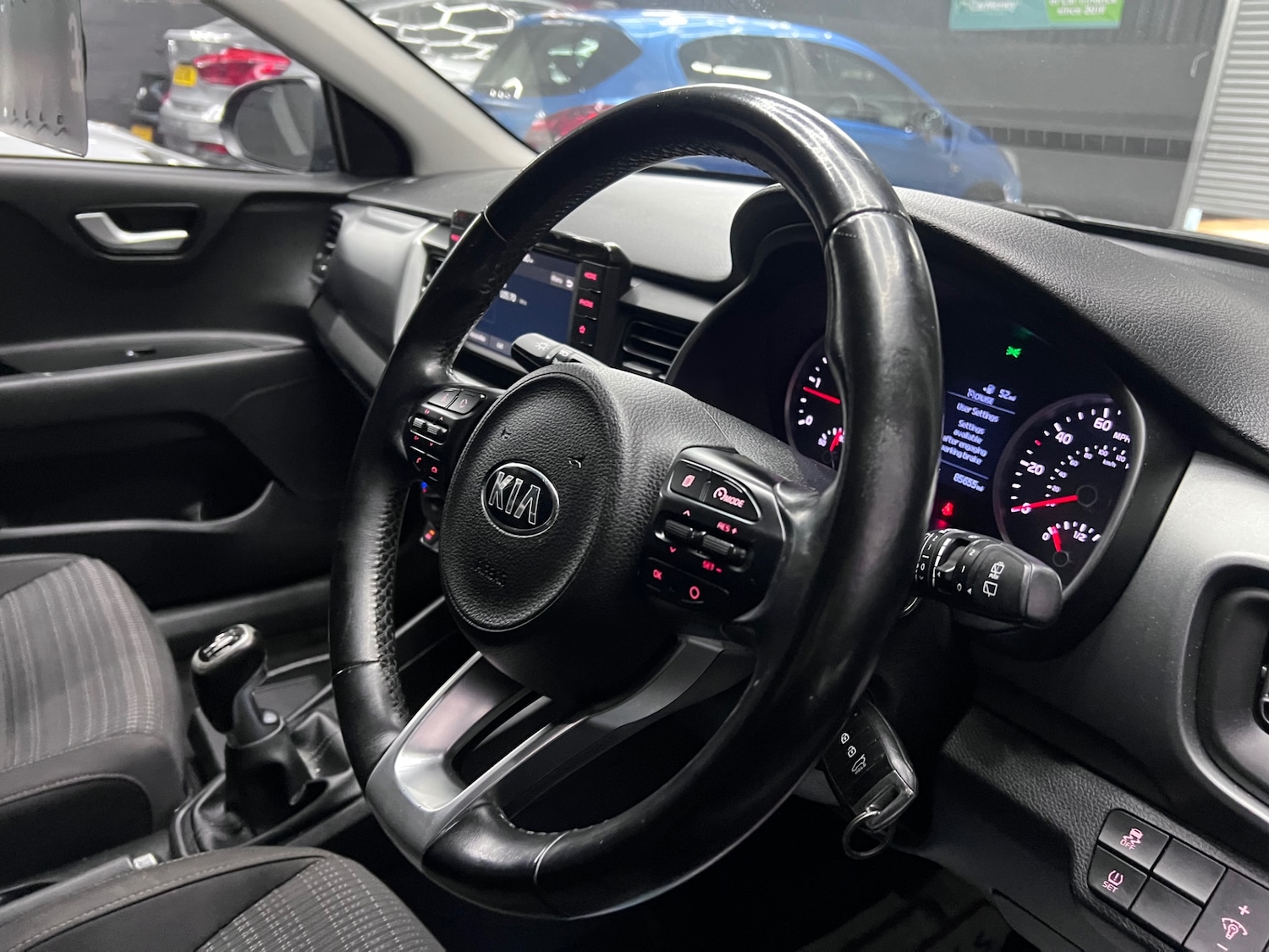 Used Kia Stonic 2017 for sale - 76531236: Photo 10