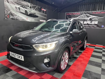 Used Kia Stonic 2017 for sale - 76531236: Photo