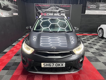 Used Kia Stonic 2017 for sale - 76531236: Photo