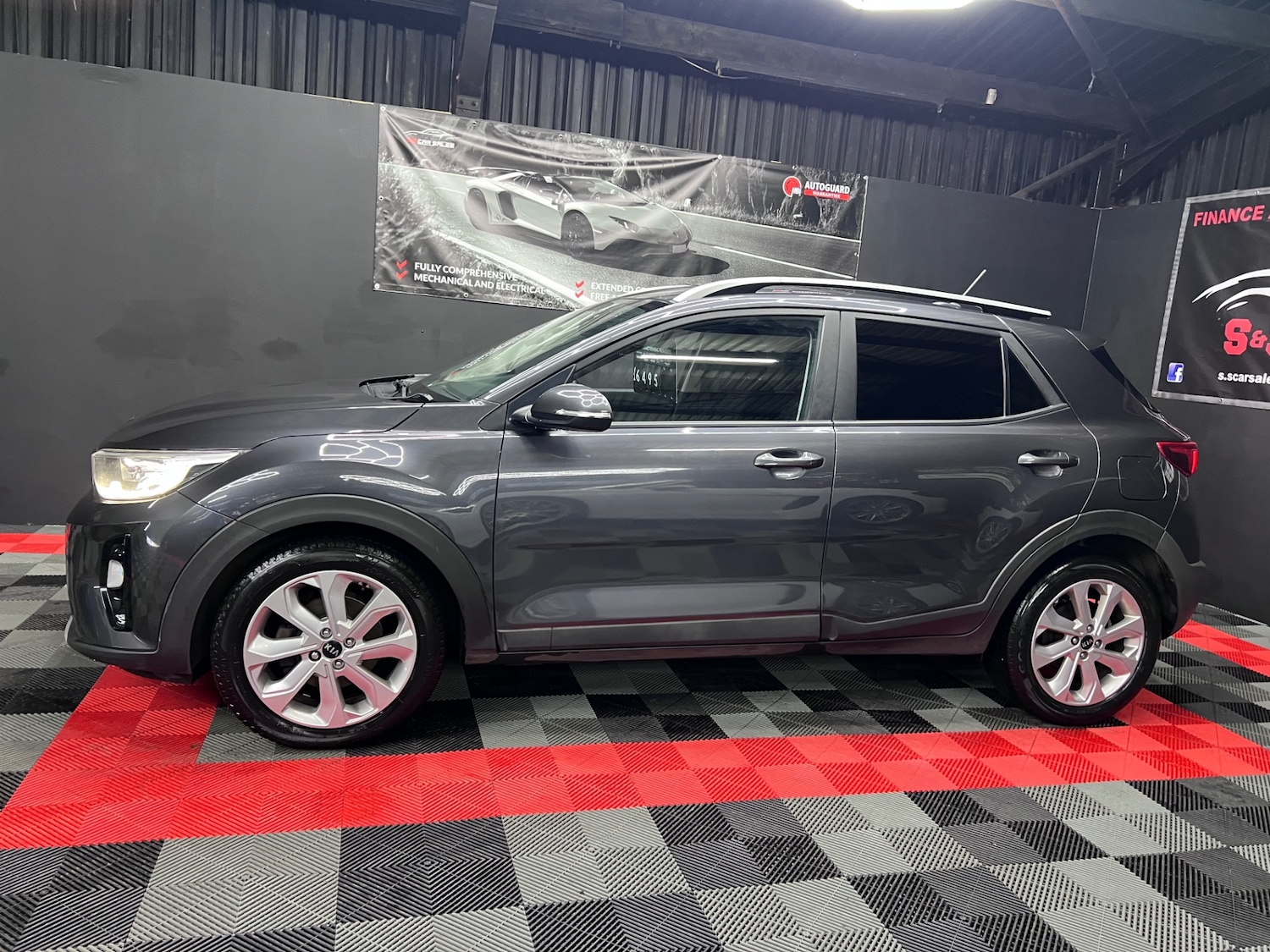 Used Kia Stonic 2017 for sale - 76531236: Photo 5