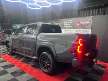 Used Toyota Hilux 2023 for sale - 75215457: Photo