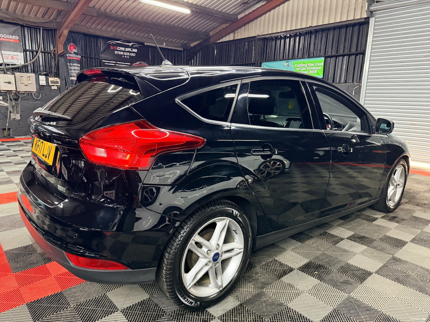 Used Ford Focus 2017 for sale - 77996869: Photo 11