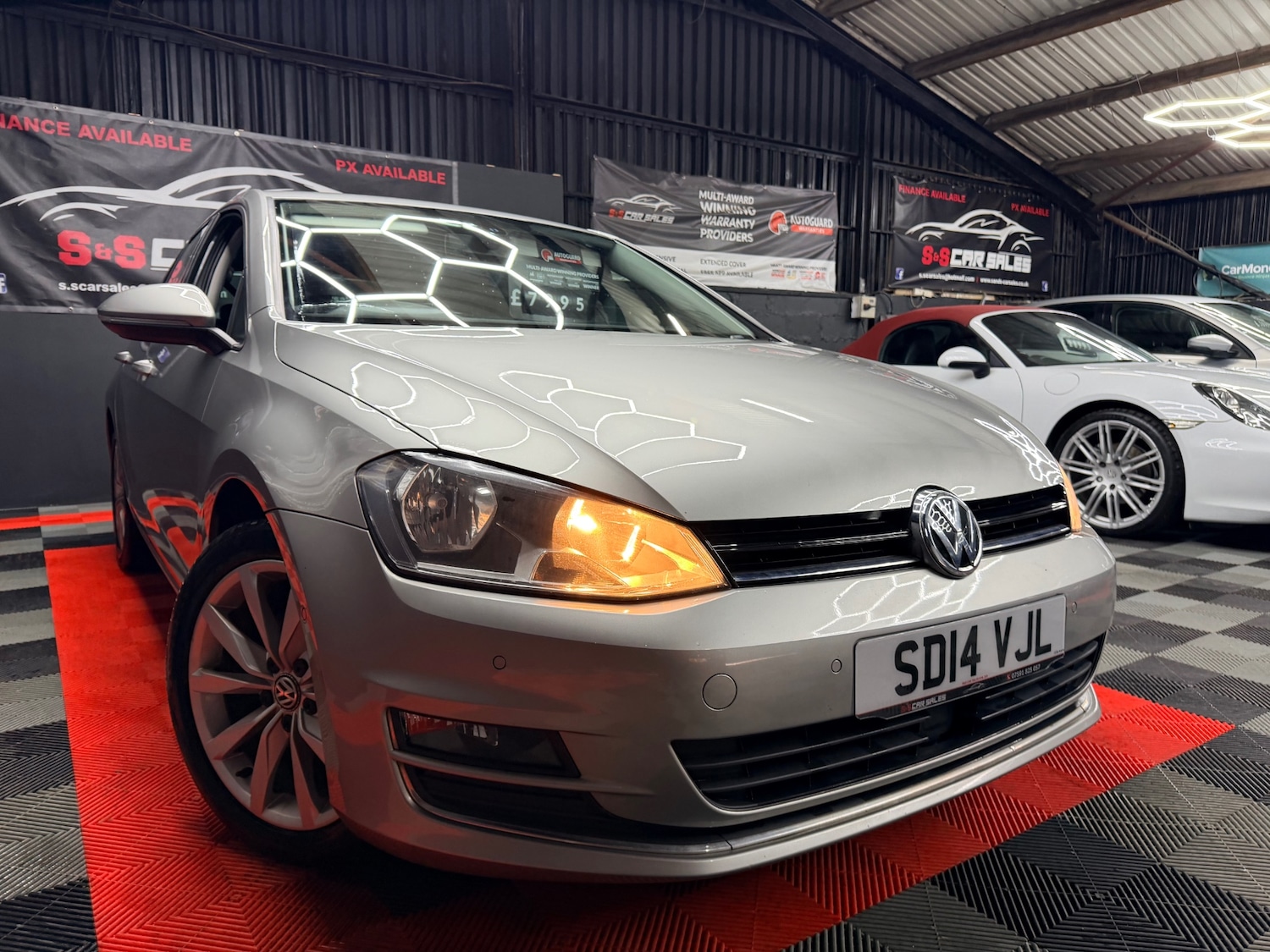 Used Volkswagen Golf 2014 for sale - 76693869: Photo 1