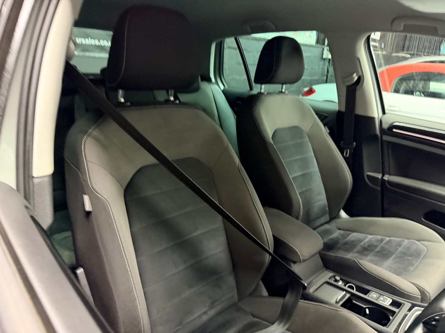 Used Volkswagen Golf 2014 for sale - 76693869: Photo 11