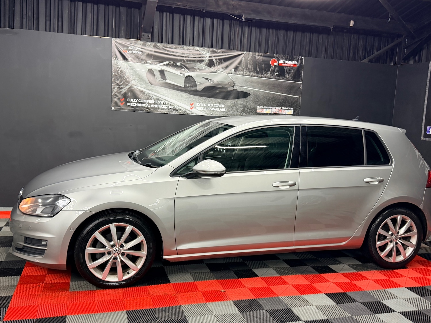 Used Volkswagen Golf 2014 for sale - 76693869: Photo 17