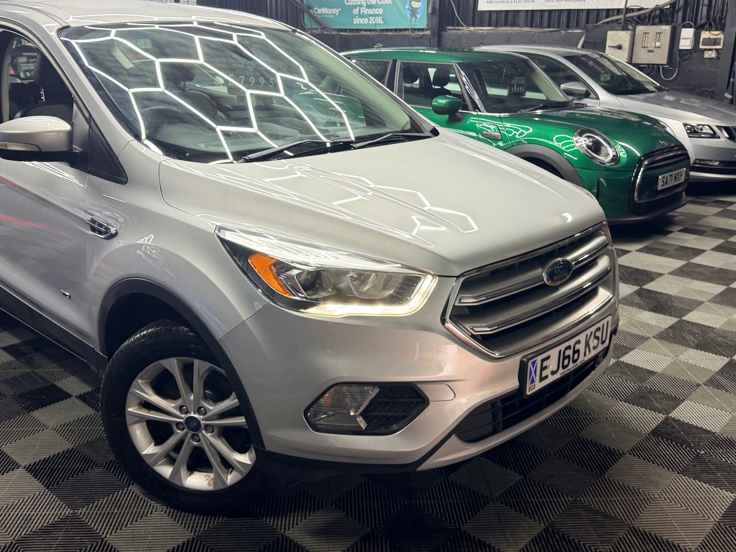 Used Ford Kuga 2016 for sale - 77011975: Photo 2