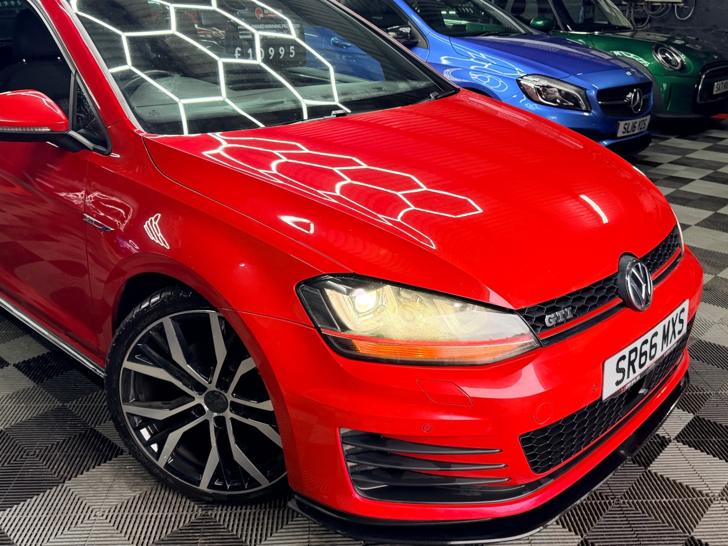 Used Volkswagen Golf 2016 for sale - 77125871: Photo 2