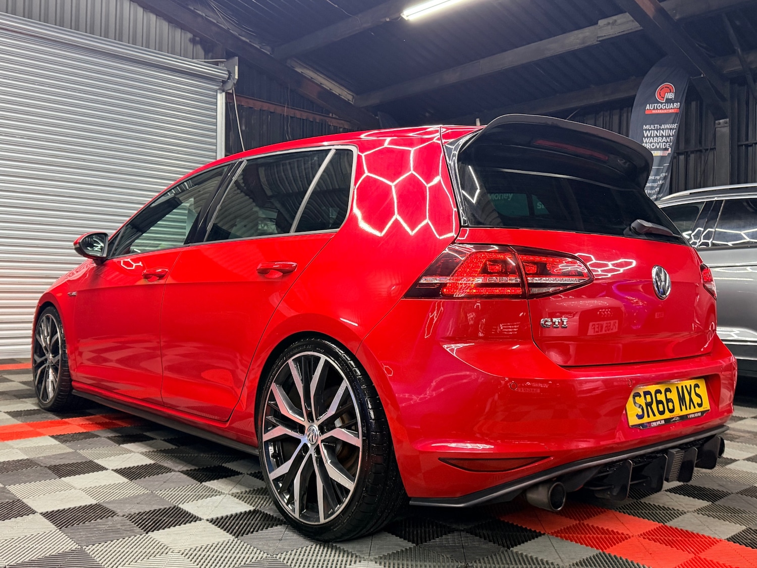 Used Volkswagen Golf 2016 for sale - 77125871: Photo 4