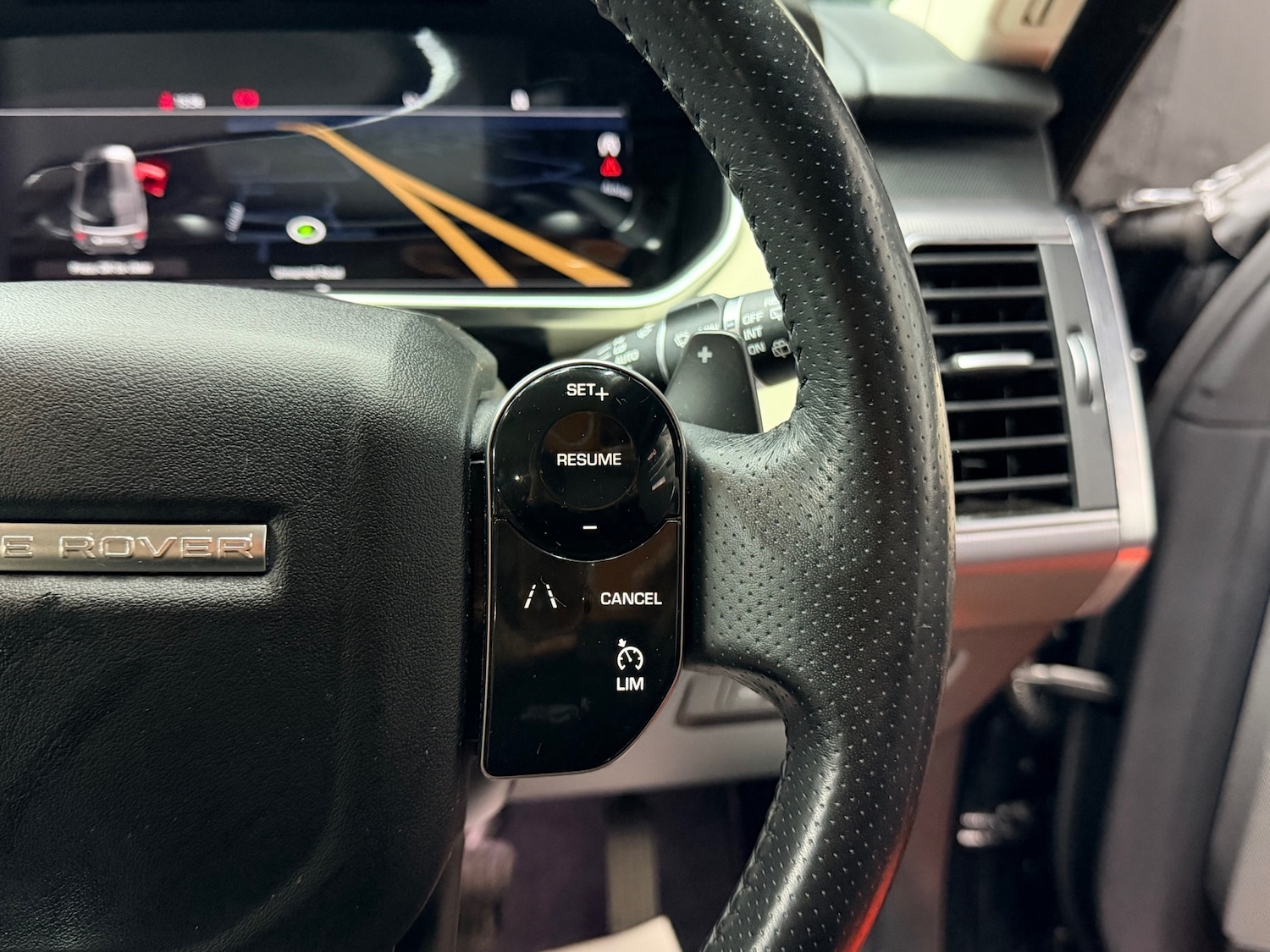 Used Land Rover Range Rover Sport 2018 for sale - 76796645: Photo 31