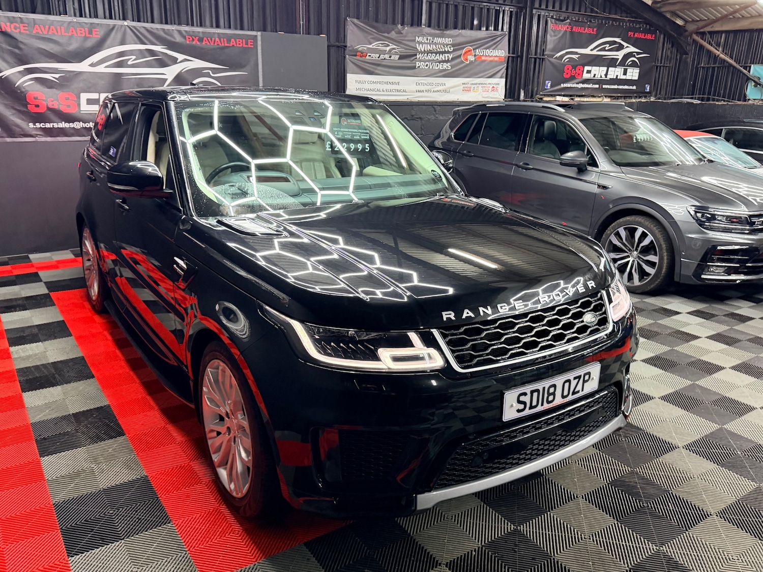 Used Land Rover Range Rover Sport 2018 for sale - 76796645: Photo 9