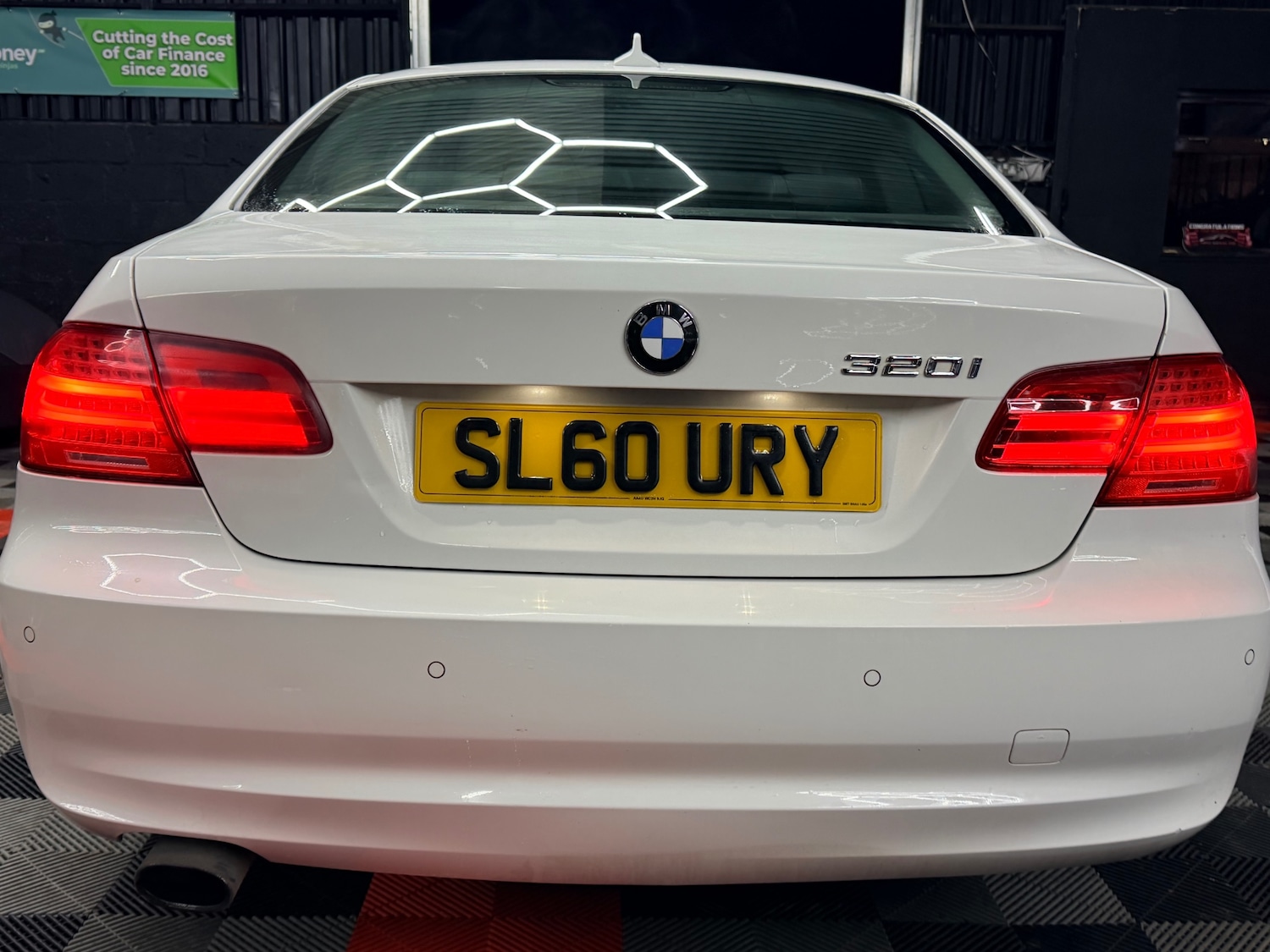 Used BMW 3 Series 2010 for sale - 77236832: Photo 10