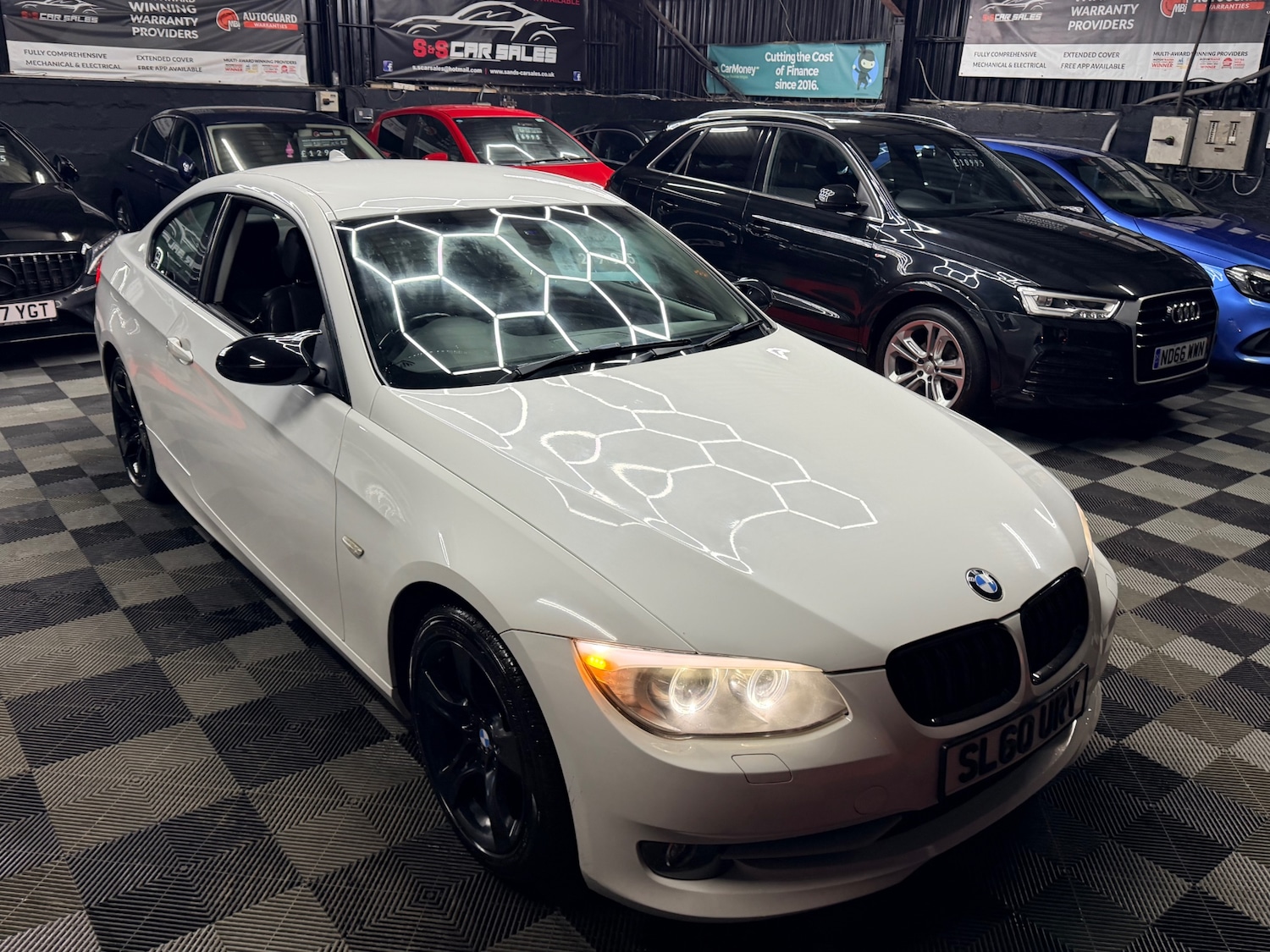 Used BMW 3 Series 2010 for sale - 77236832: Photo 7