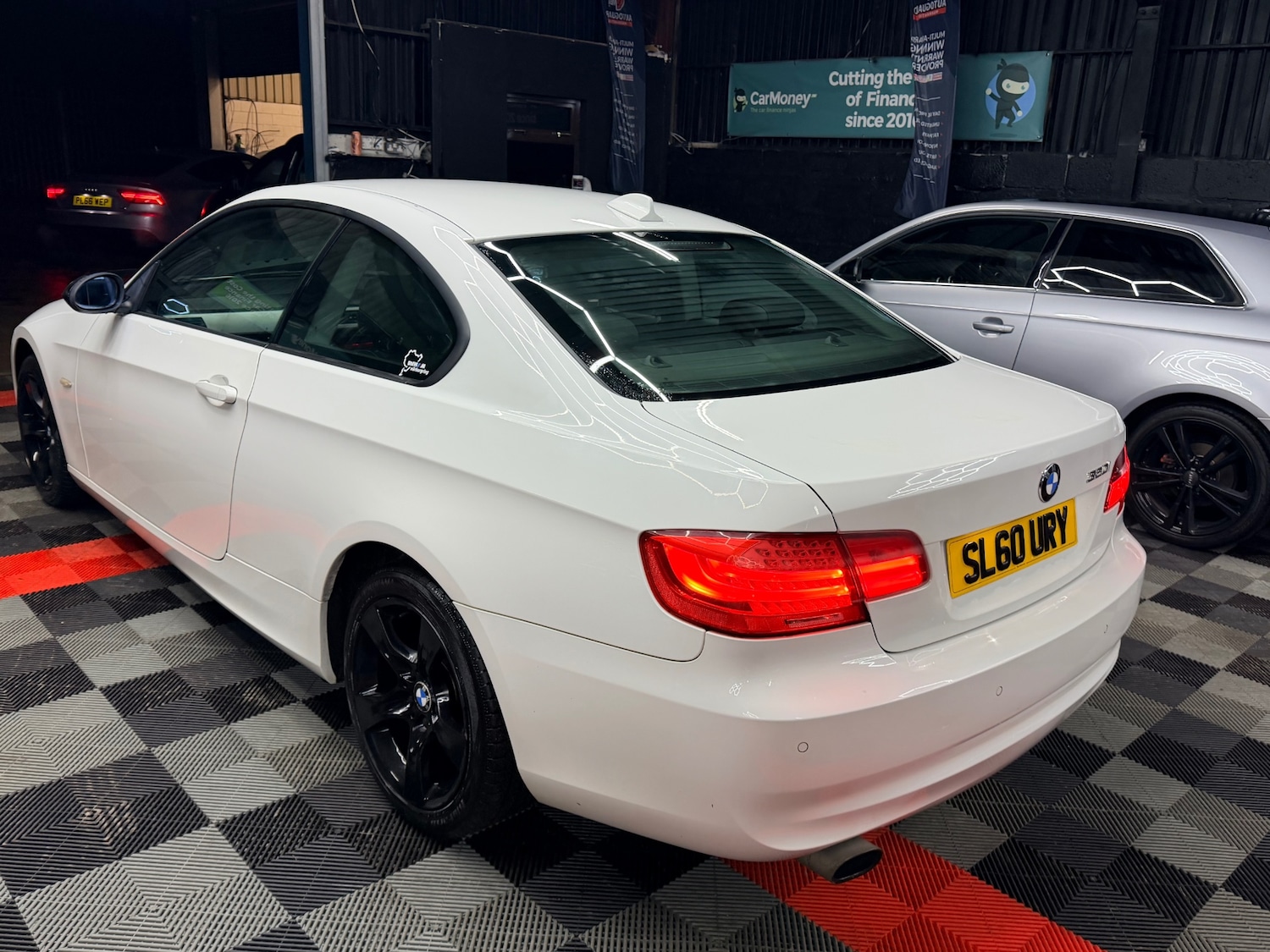 Used BMW 3 Series 2010 for sale - 77236832: Photo 8