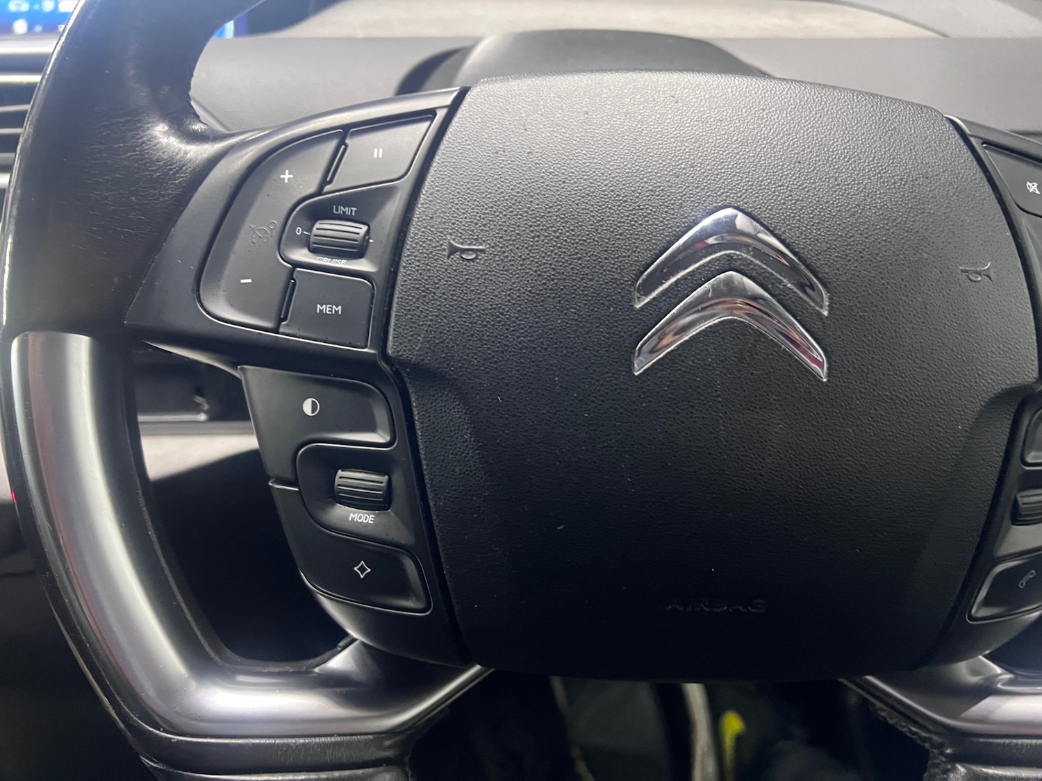 Used Citroen C4 Picasso 2013 for sale - 76392180: Photo 21