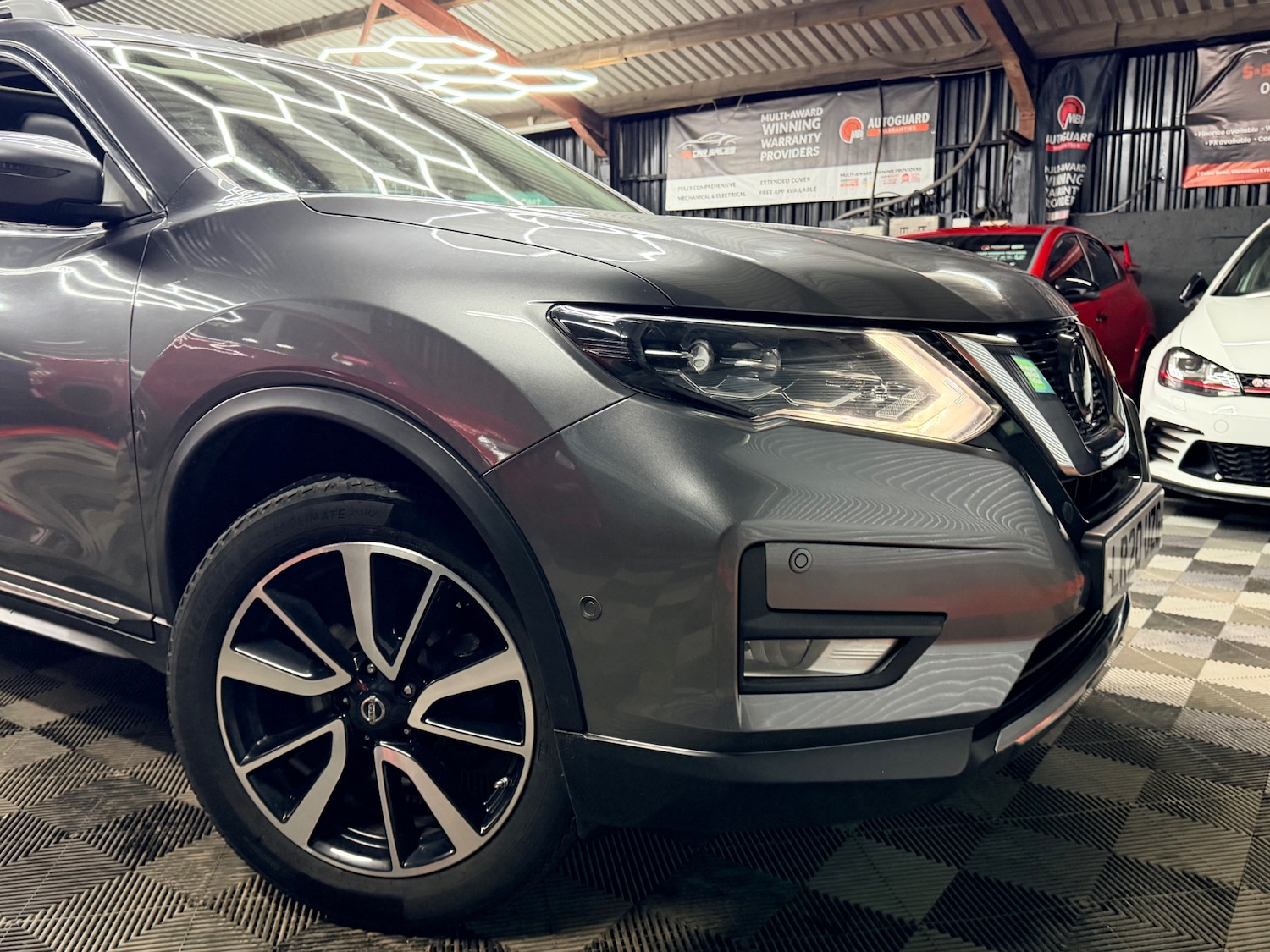 Used Nissan X-Trail 2020 for sale - 77973577: Photo 2